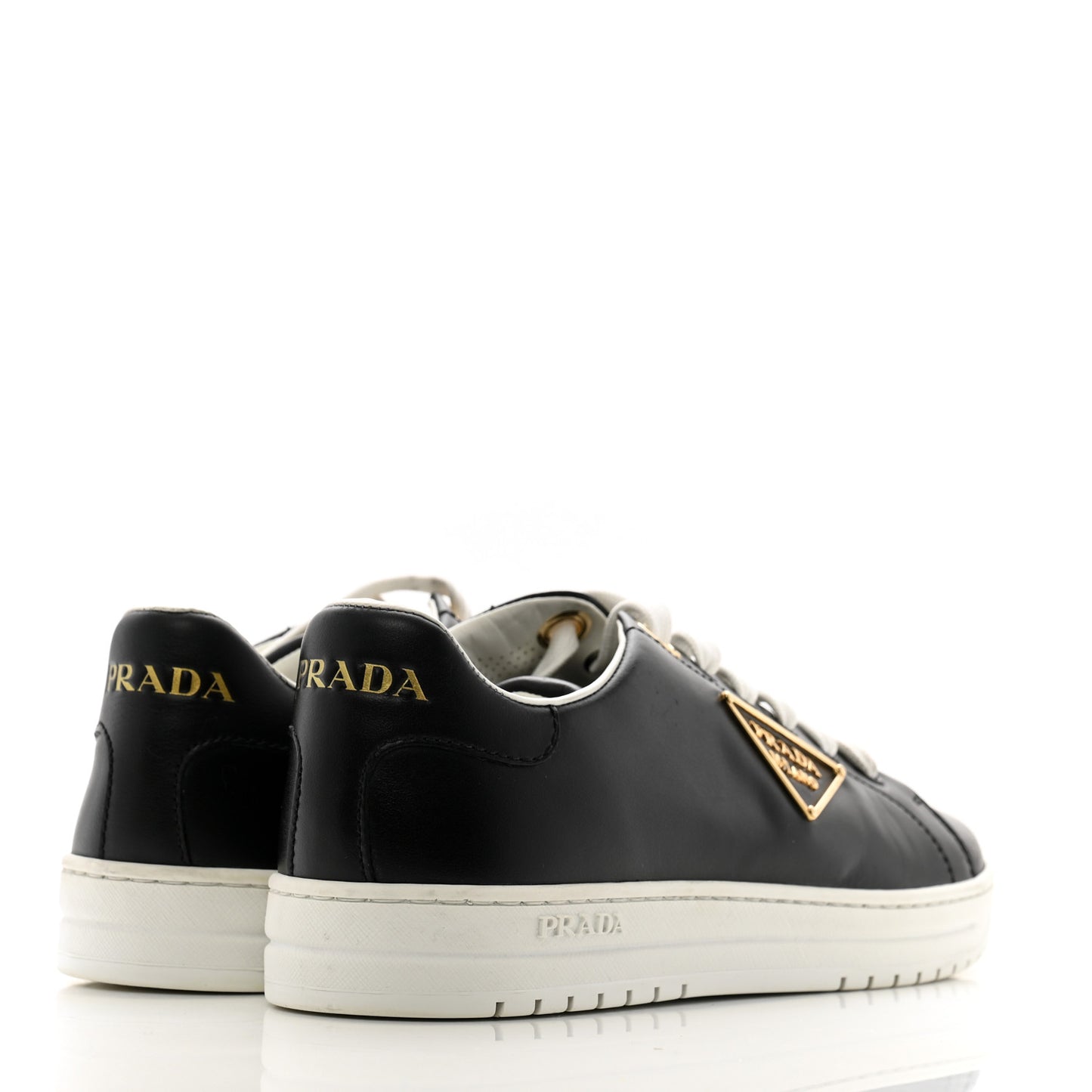 Vitello Soft Metal Triangle Logo Womens Edge Low Top 30mm Sneakers 39 Black White