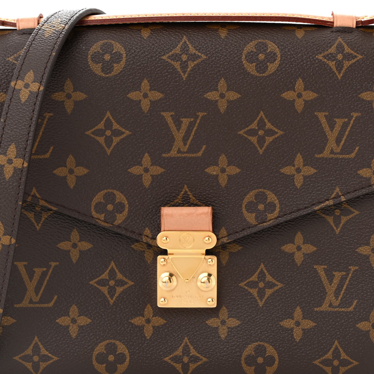 Monogram Pochette Metis