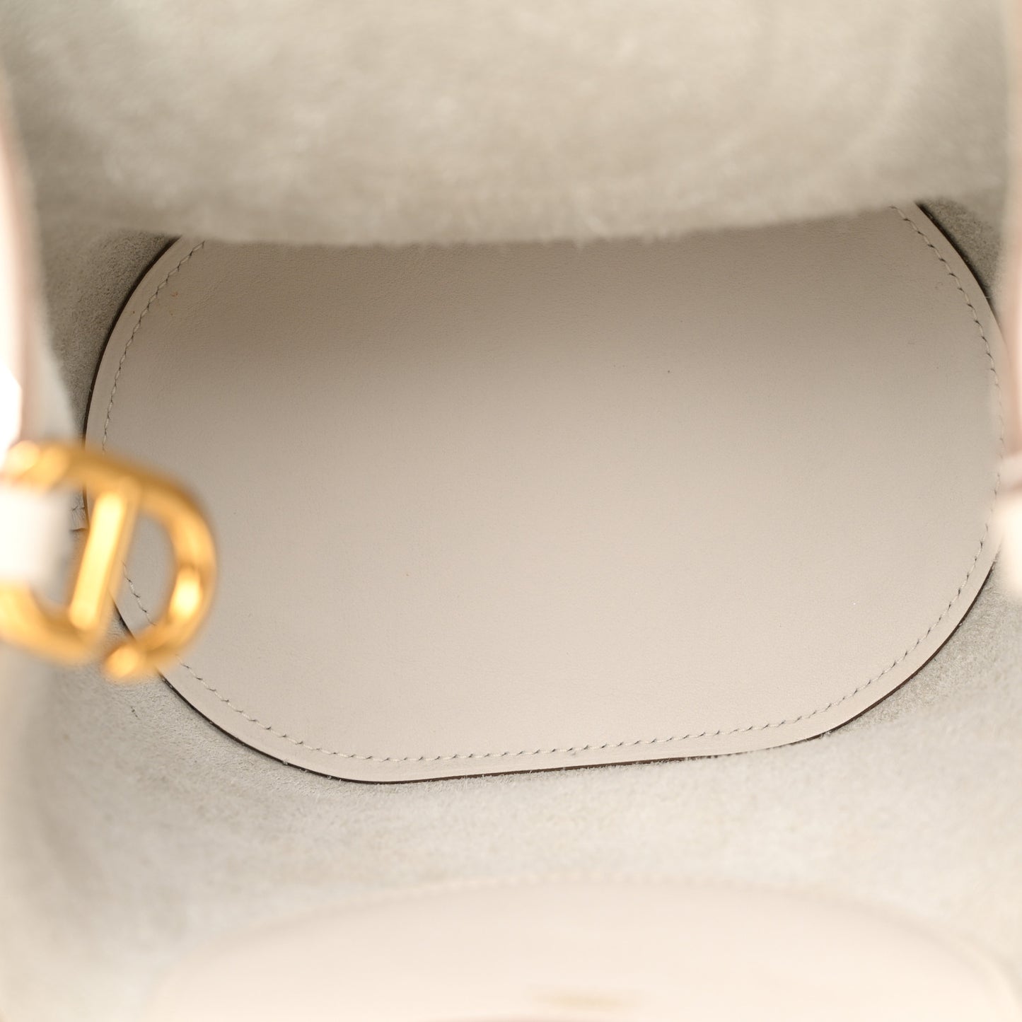 Taurillon Clemence Swift In-The-Loop 18 Bag Gris Pale