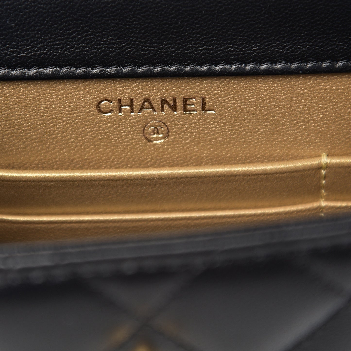 Lambskin Quilted Vertical Pearl Crush Flap With Chain Black
