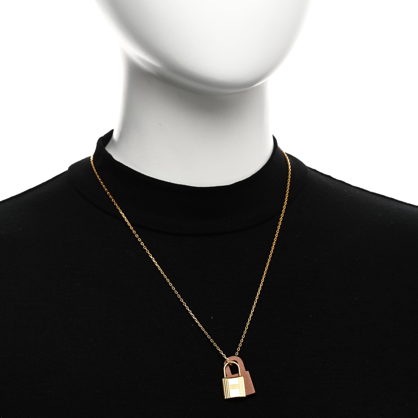 Swift Small O'Kelly Pendant Necklace Gold