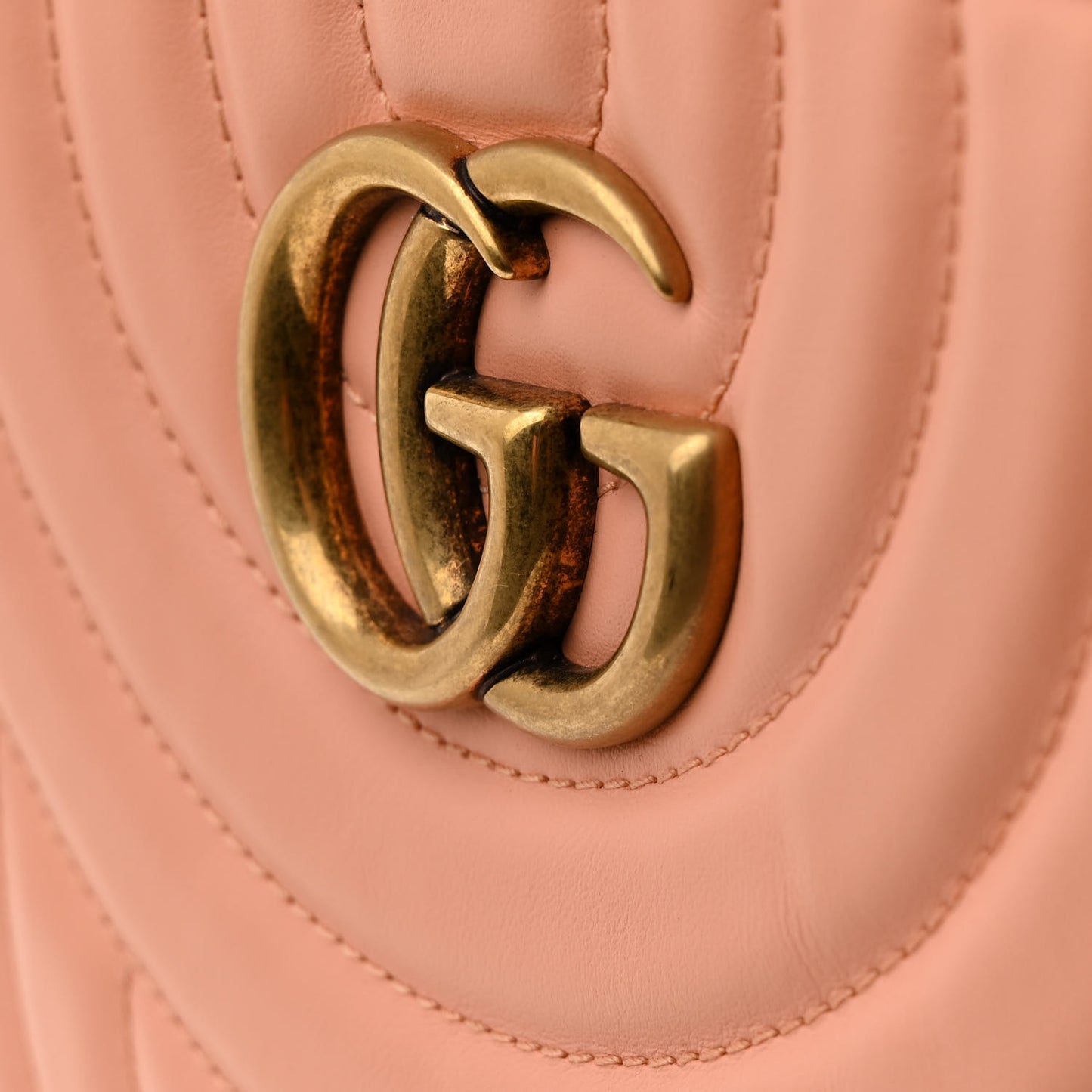 Calfskin Vertical Ring Matelasse Small GG Marmont Chain Shoulder Bag Peachy Chic