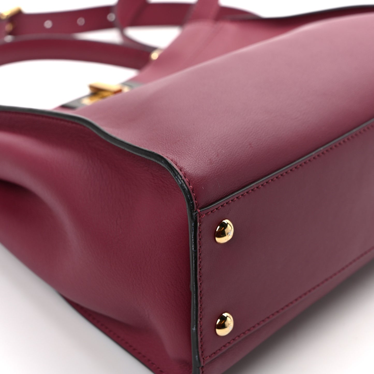 Vitello Seta Medium Peekaboo Iconic Satchel Magenta