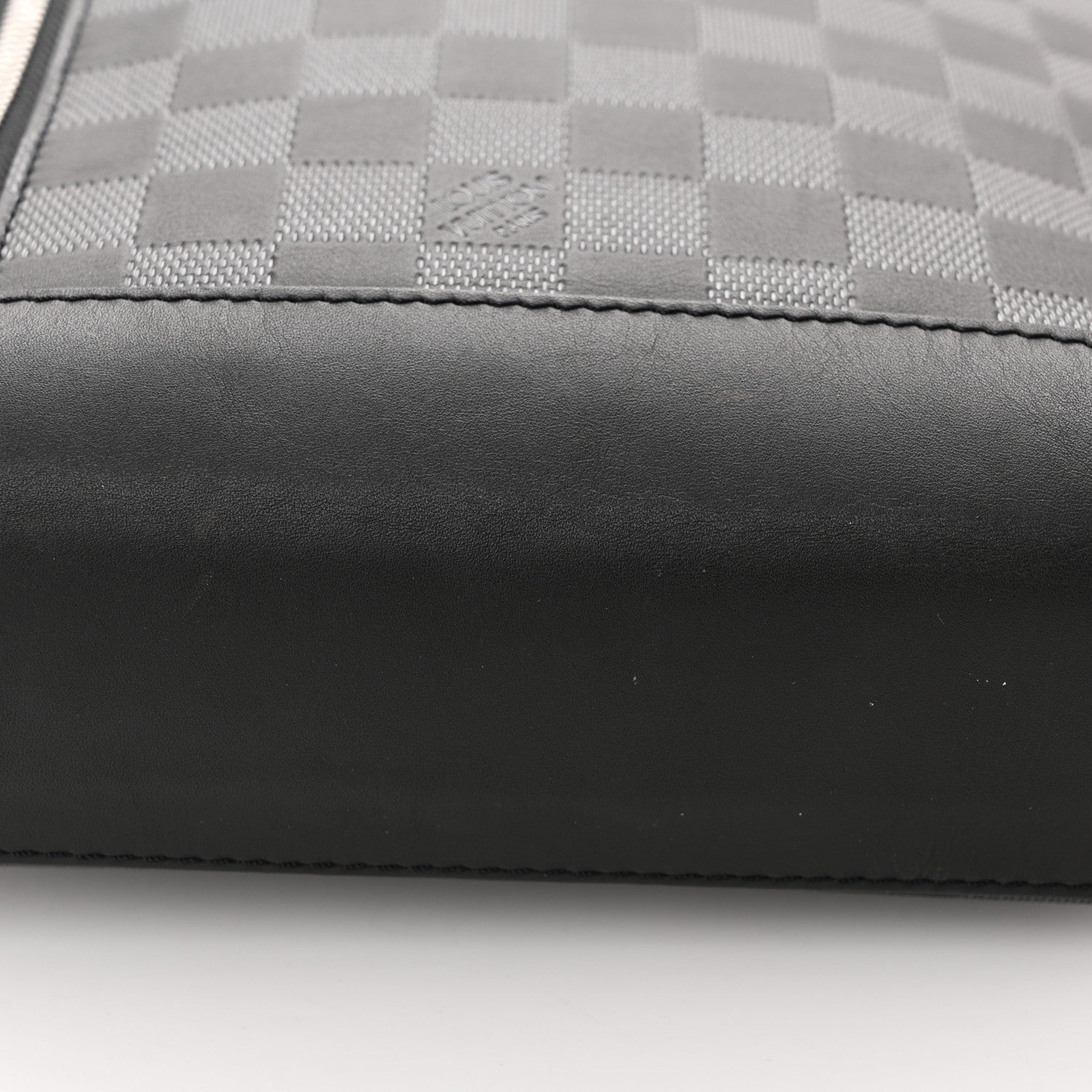 Louis Vuitton Damier Infini Discovery Messenger BB Onyx 12 of 12