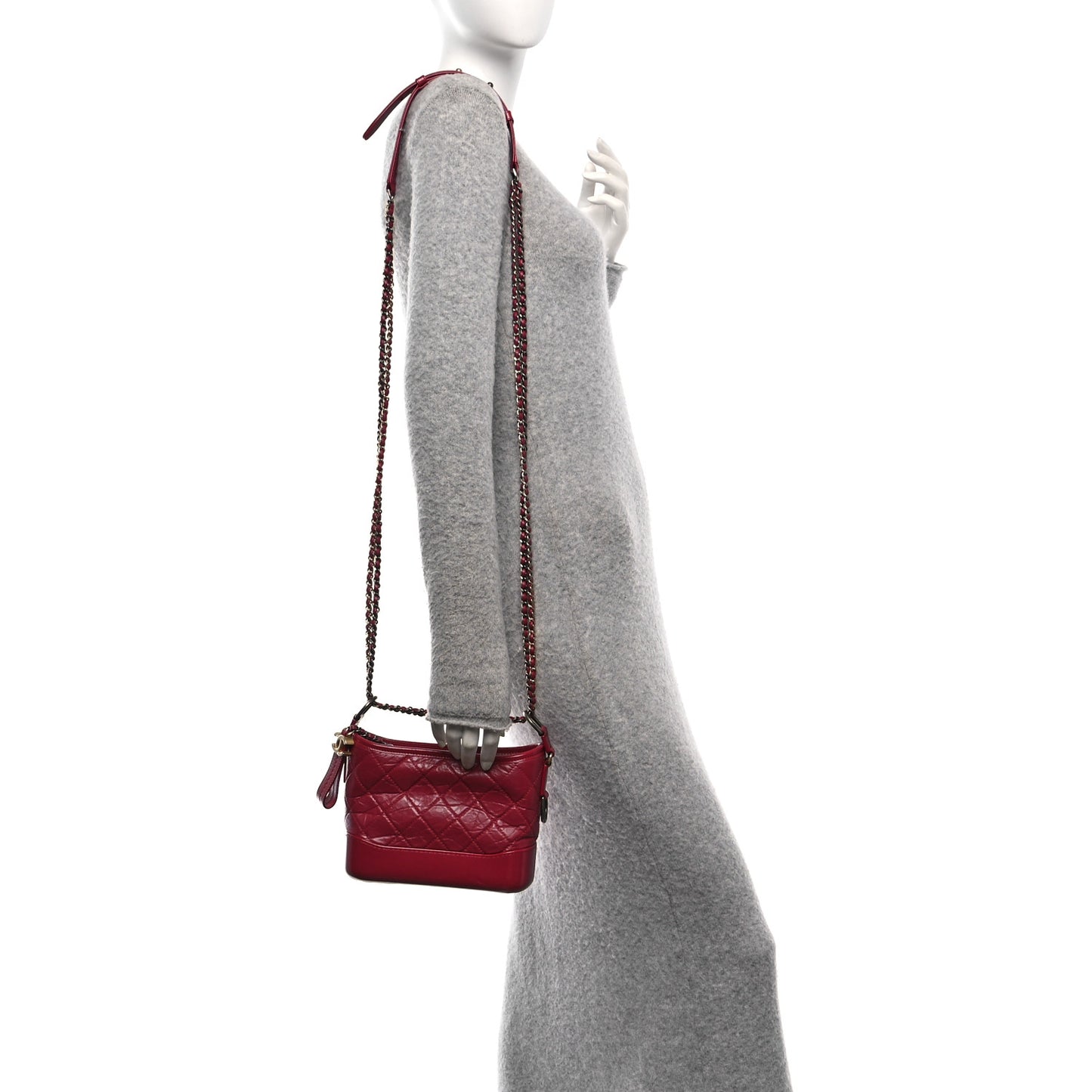 Aged Calfskin Quilted Small Gabrielle Hobo Red