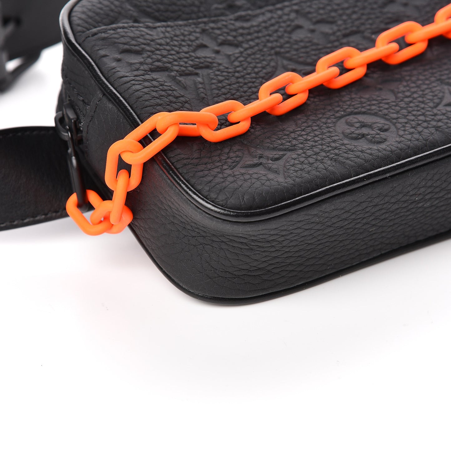 Taurillon Monogram Uniformes Solar Ray Soft Pochette Volga Belt Bag Black