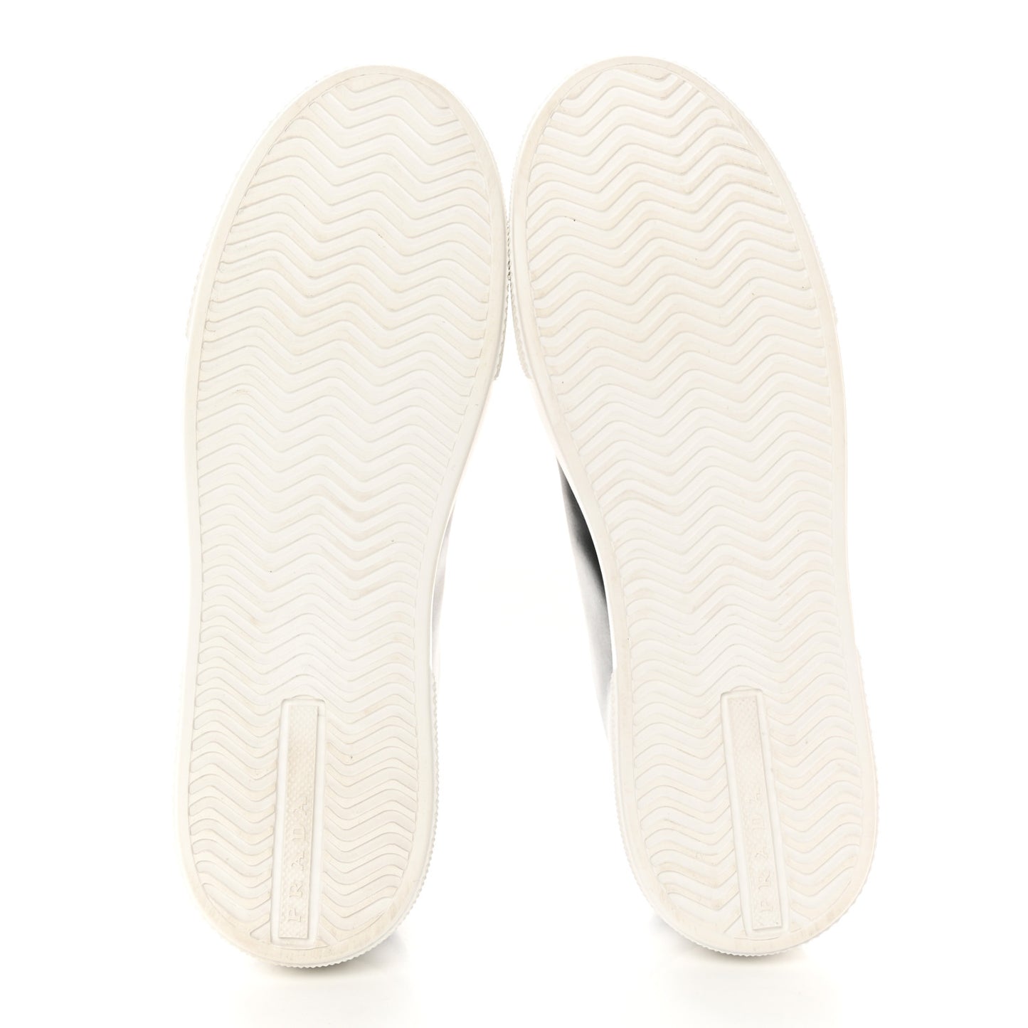 Vitello Soft Triangle Logo Low Top 45mm Sneakers 40 Black White