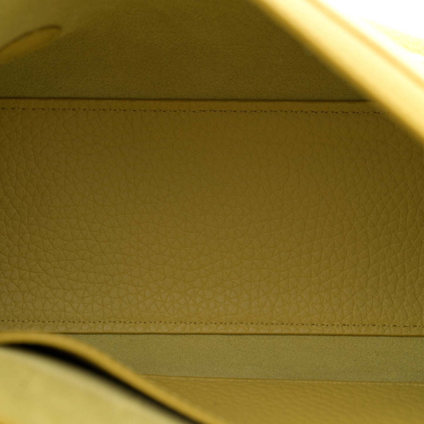 Heavy Grain Mini Alexa Meadow Green