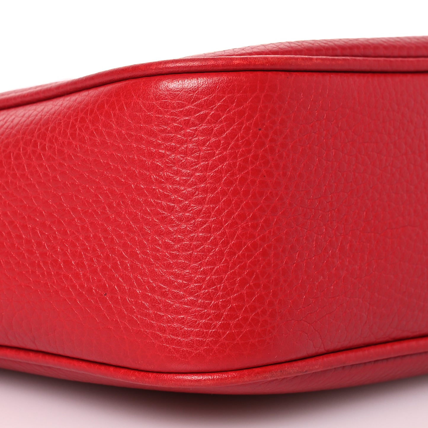 Pebbled Calfskin Small Soho Disco Bag Vibrant Red