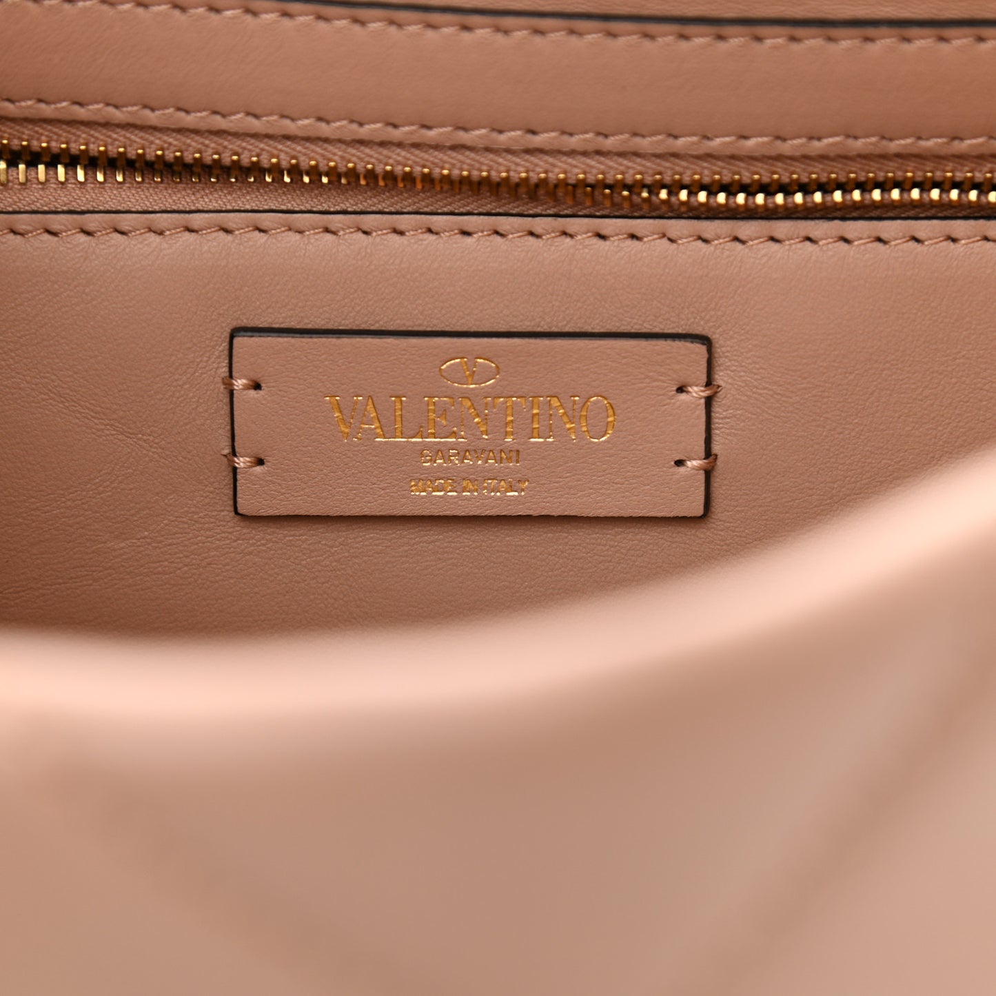 Nappa Large Roman Stud Shoulder Bag Rose Cannelle