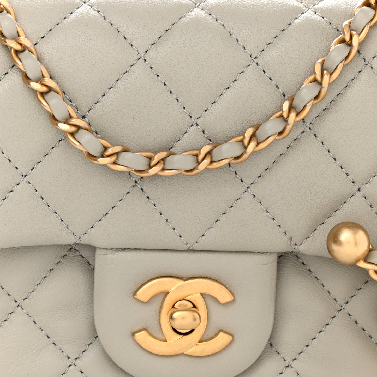 Lambskin Quilted Mini Pearl Crush Flap Light Grey