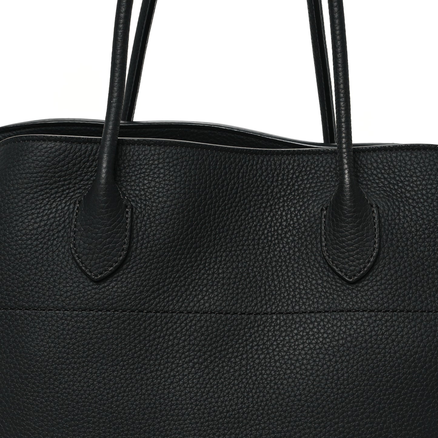 Grained Calfskin Soft Margaux 17 Black