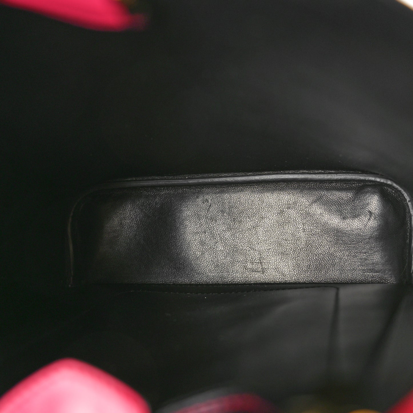 Saffiano Cuir Medium Panier Bucket Bag Magenta Black