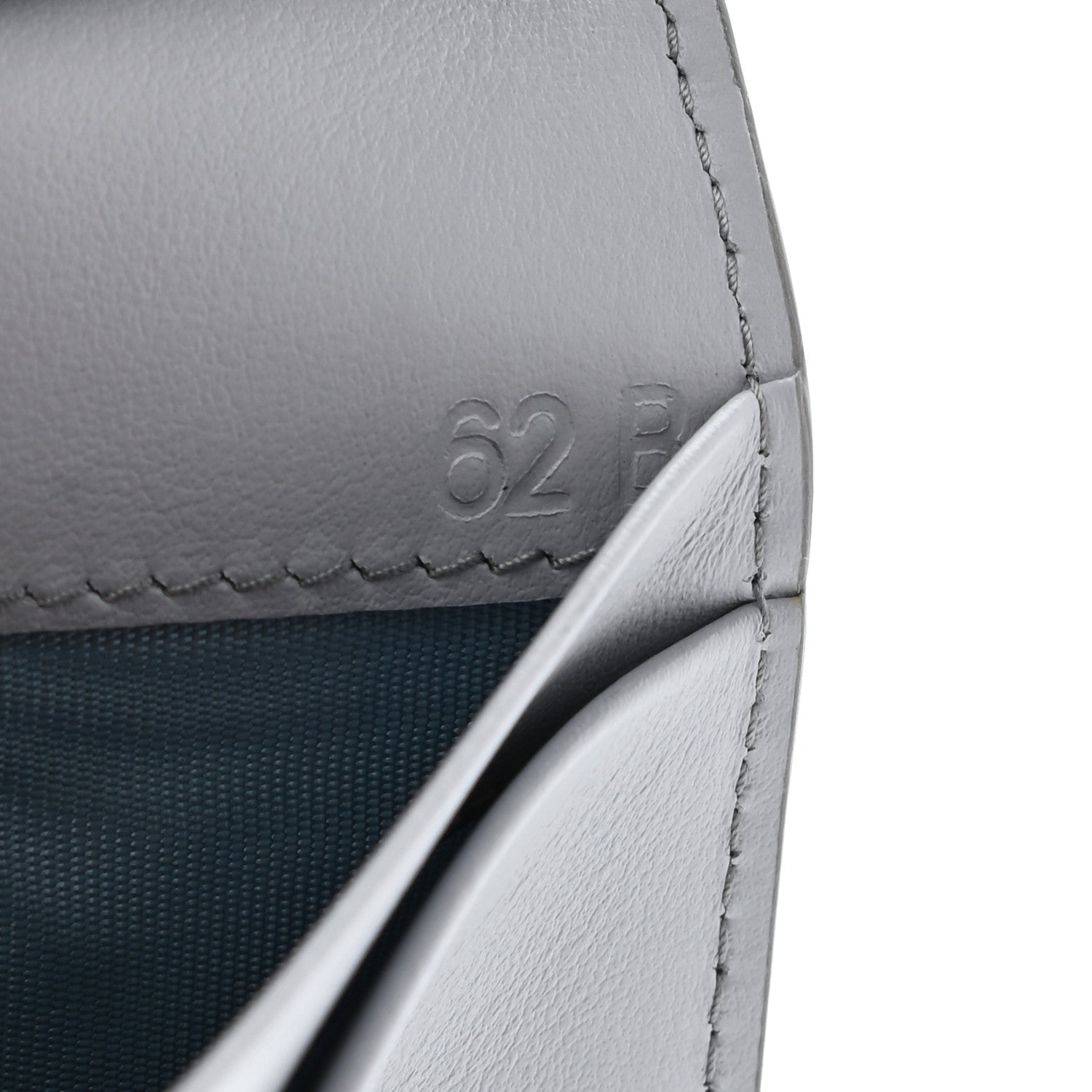 Prada Vitello Daino Wallet Fiordaliso 7 of 8