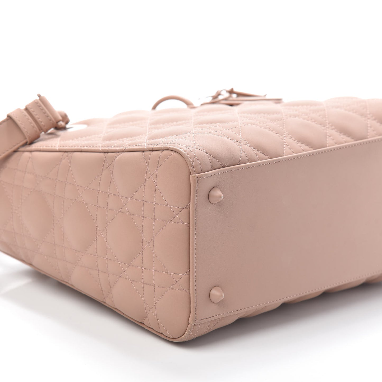Ultra Matte Calfskin Cannage Medium Lady Dior Beige