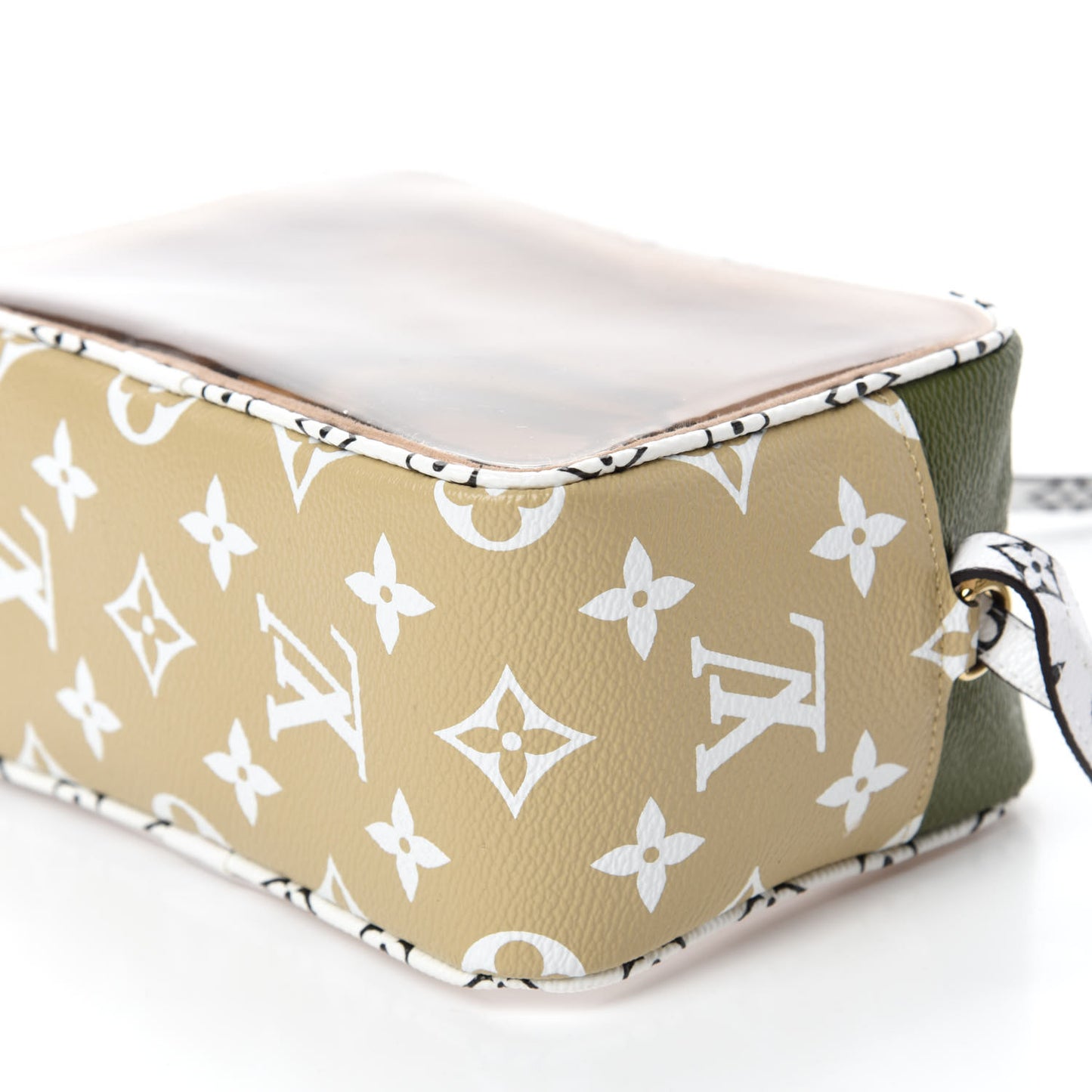 Monogram Giant Beach Pouch Kaki