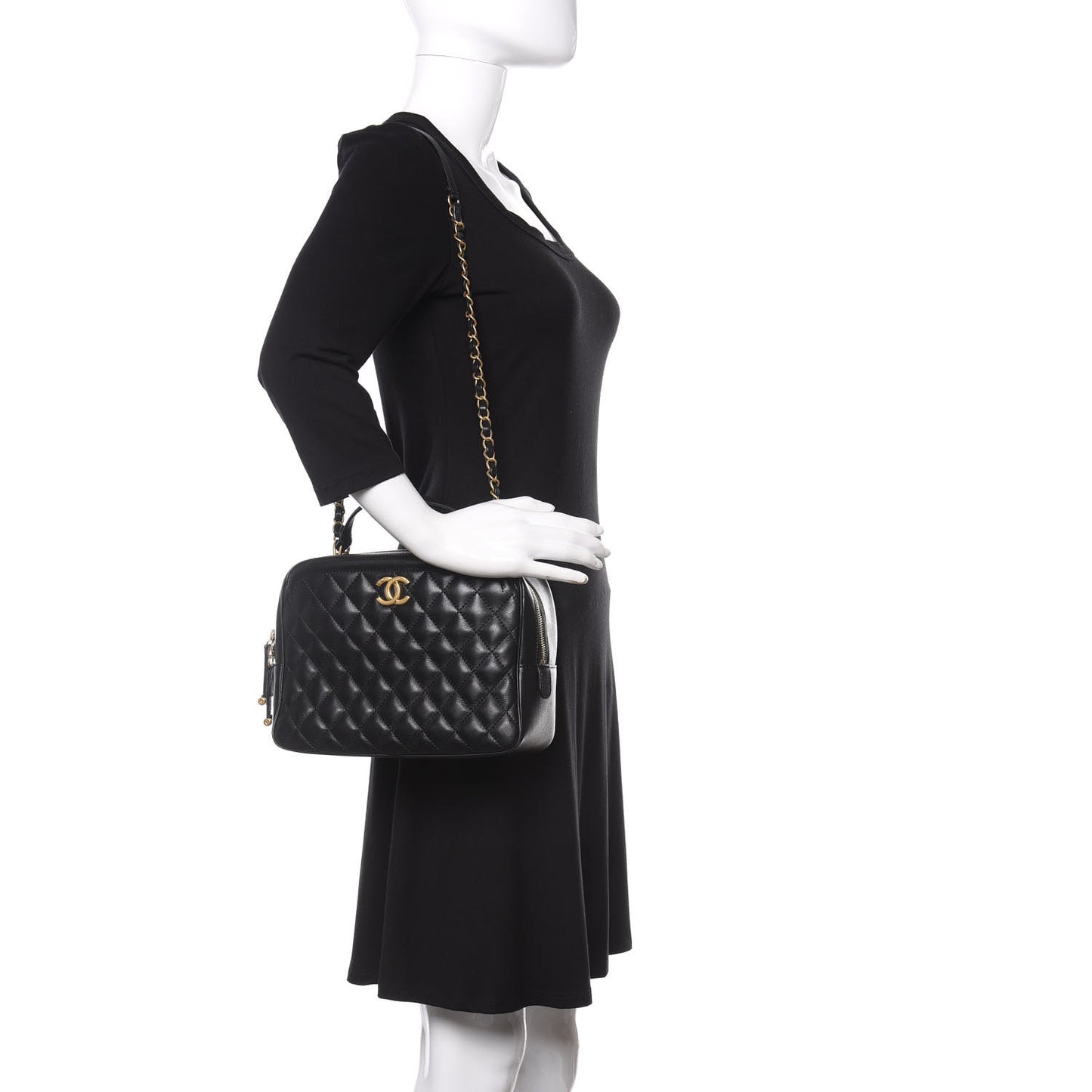 Calfskin Quilted CC Medium Vanity Case Black