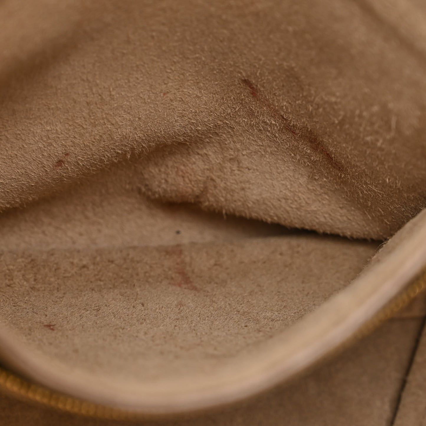 Soft Grained Calfskin Sangle Bucket Bag Dune