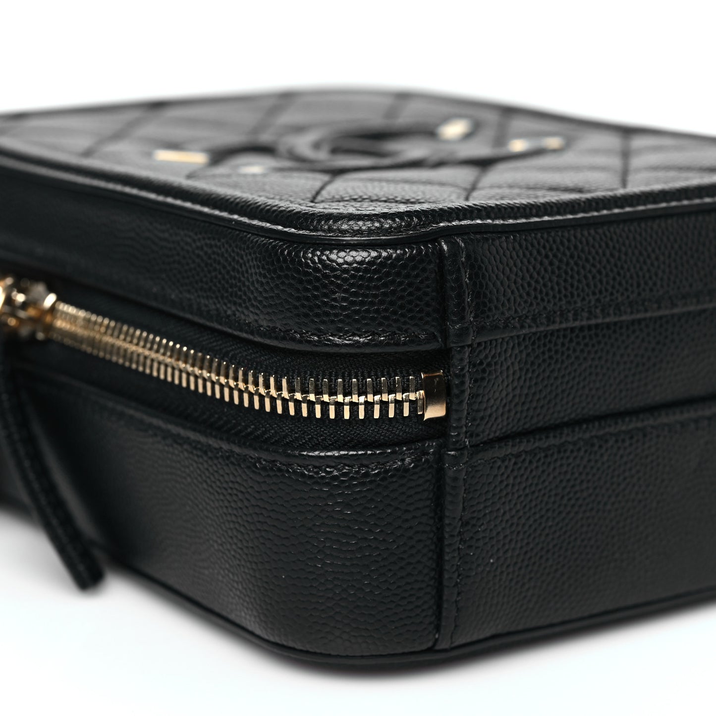 Caviar Quilted CC North South Filigree Vanity Case Black
