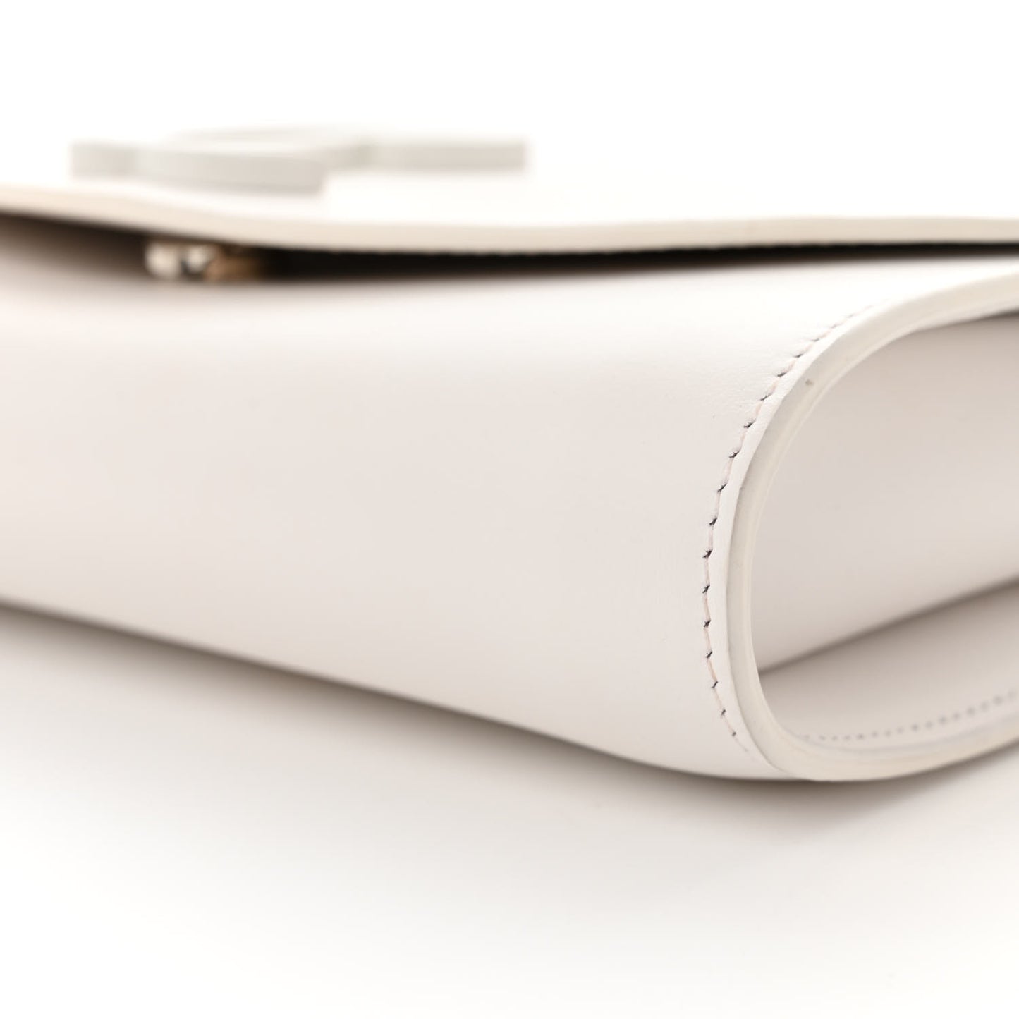 Calfskin Monochrome Loubi54 Wallet On Chain White