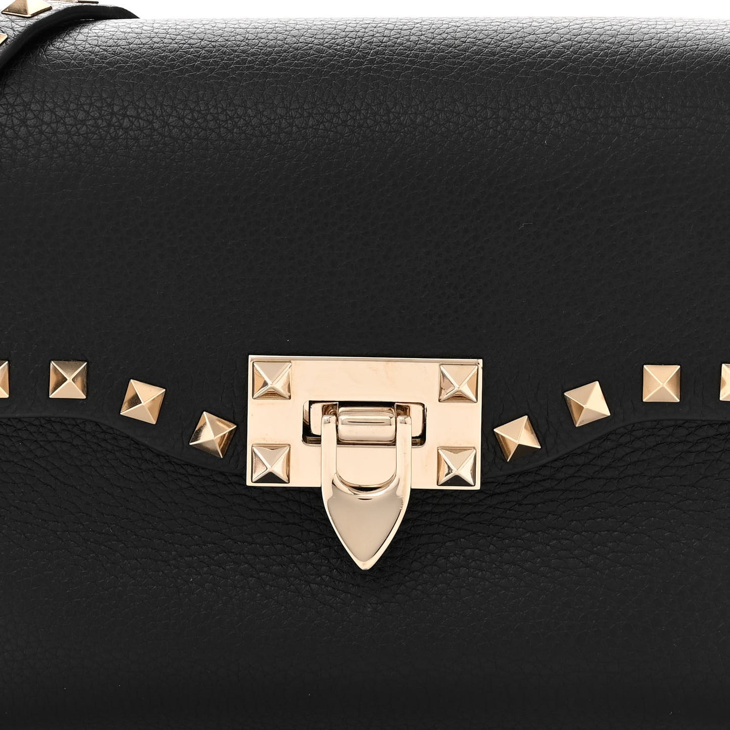 Pebbled Calfskin Medium Rockstud Flip Lock Crossbody Bag Black