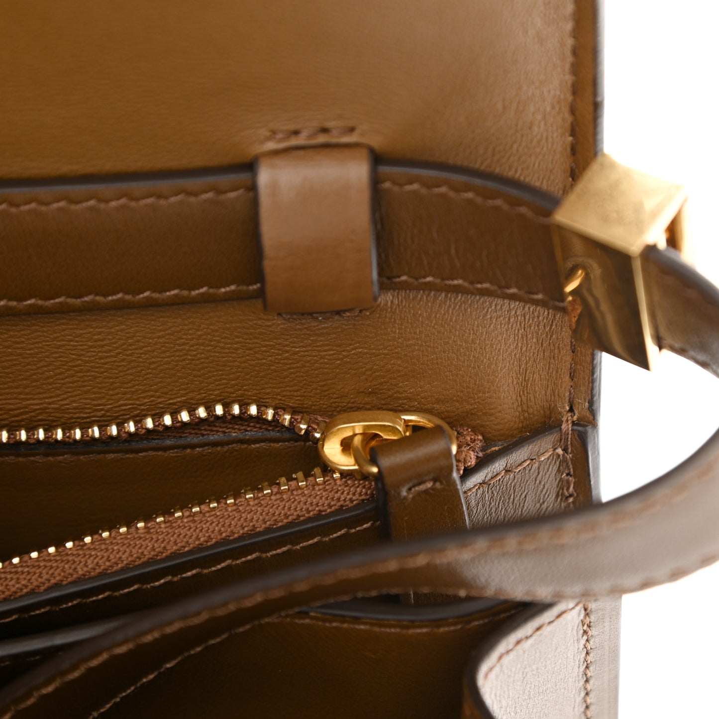 Box Calfskin Medium Classic Box Flap Bag Camel