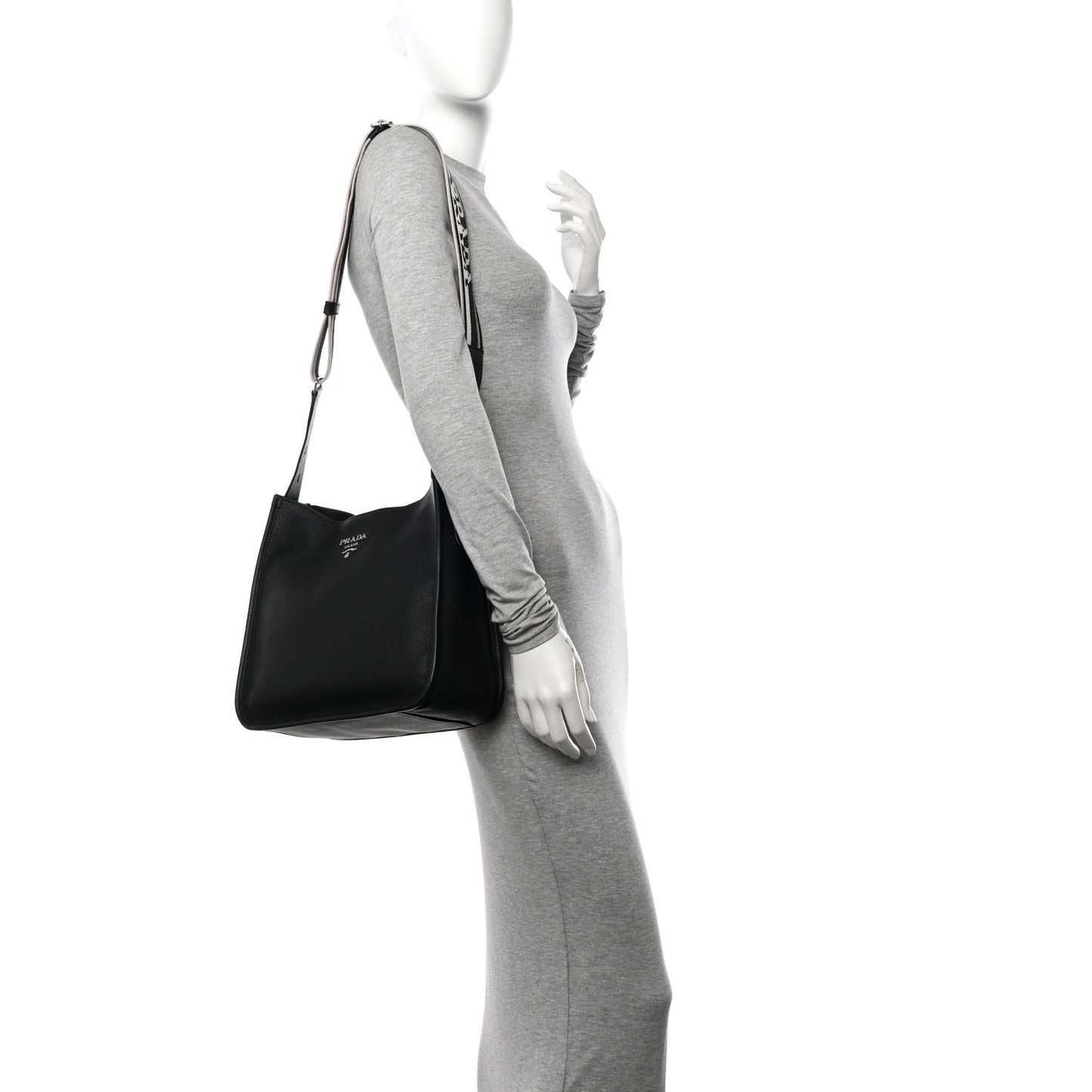 Vitello Daino Soft Hobo Messenger Bag Black