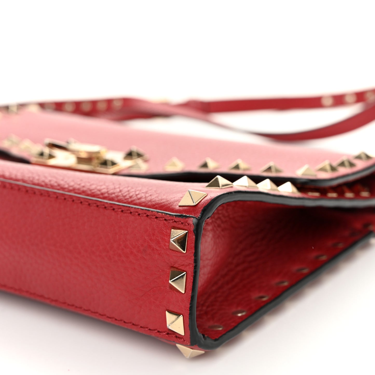 Pebbled Calfskin Medium Rockstud Flip Lock Crossbody Bag Rouge Pur