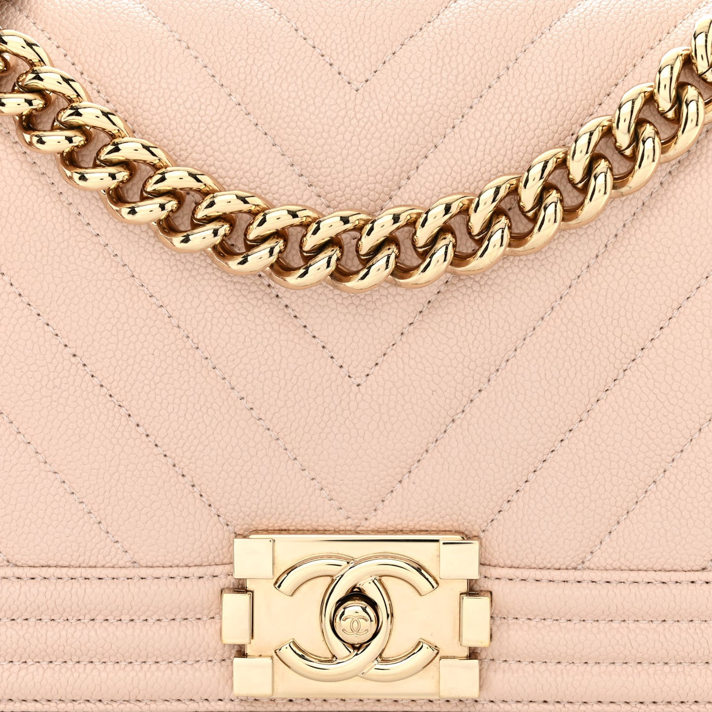 Caviar Chevron Quilted Medium Boy Flap Light Pink