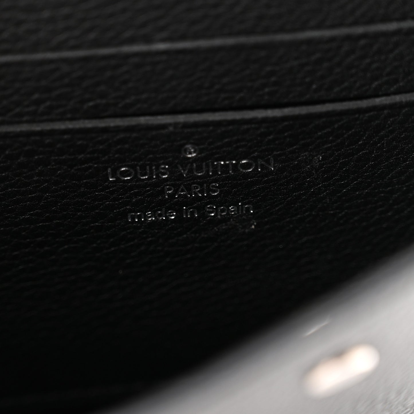 Calfskin Nano Lockme Bucket Black