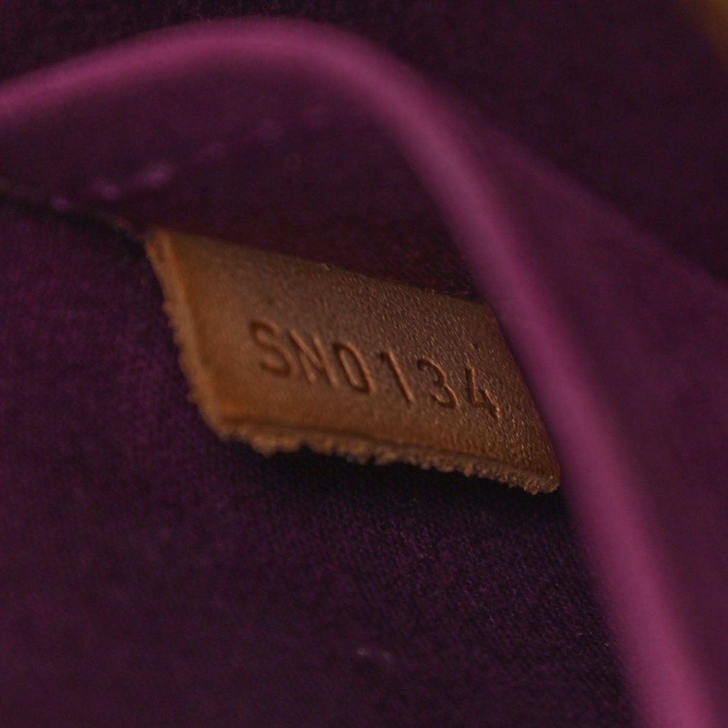 Louis Vuitton Vernis Alma BB Amethyste 7 of 13