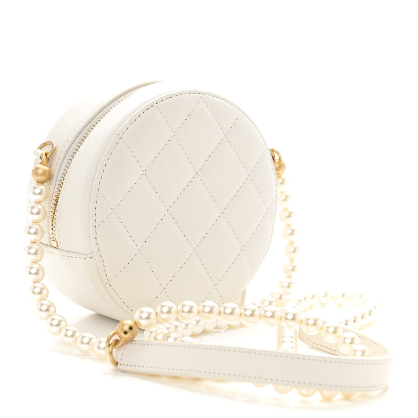 Calfskin Quilted Pearl Round Clutch With Chain White