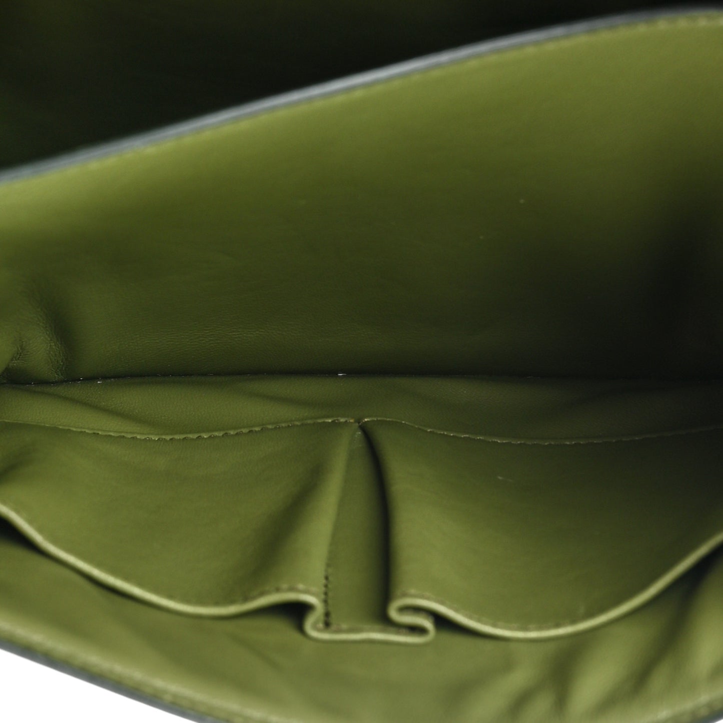 Box Calfskin Classic Box Medium Flap Bag Army Green