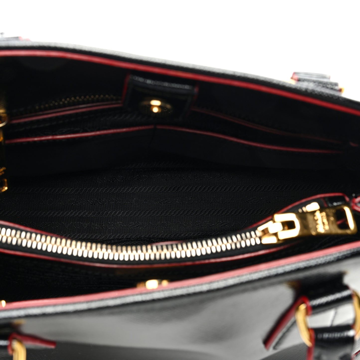 Saffiano Vernice Small Promenade Tote Black Rosso