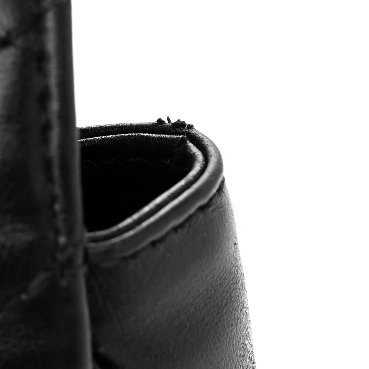 Calfskin Matelasse Medium GG Marmont Shoulder Bag Black