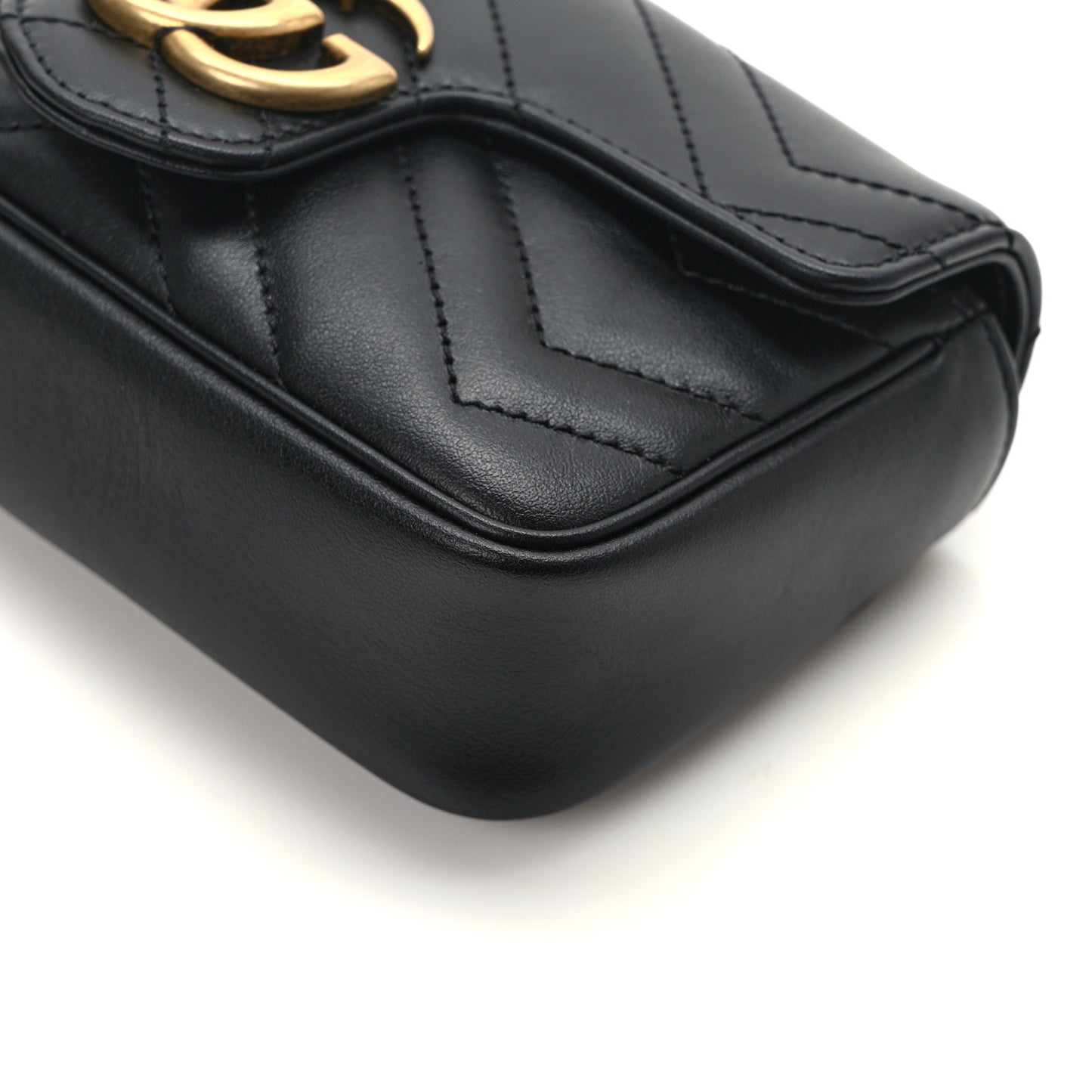 Calfskin Matelasse Super Mini GG Marmont Shoulder Bag Black