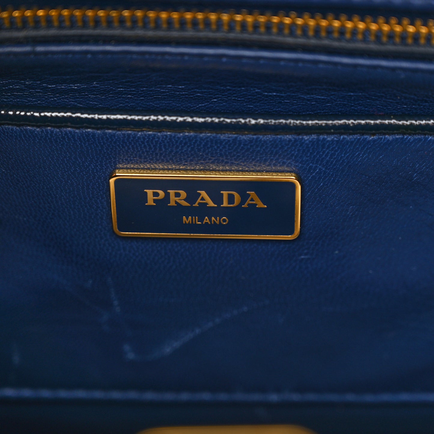 Saffiano Vernice Pyramid Bag Black Bluette