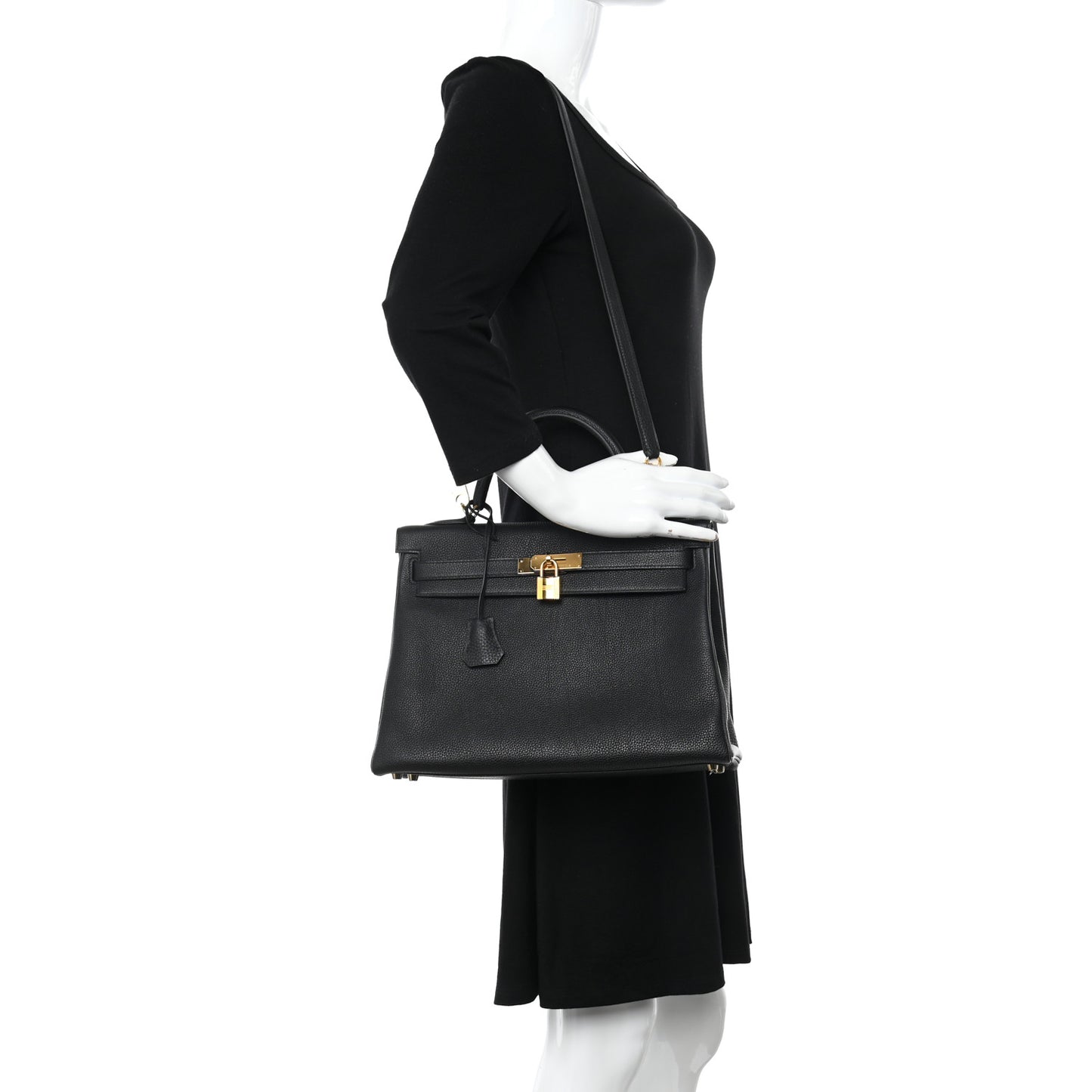 Togo Kelly Retourne 32 Black