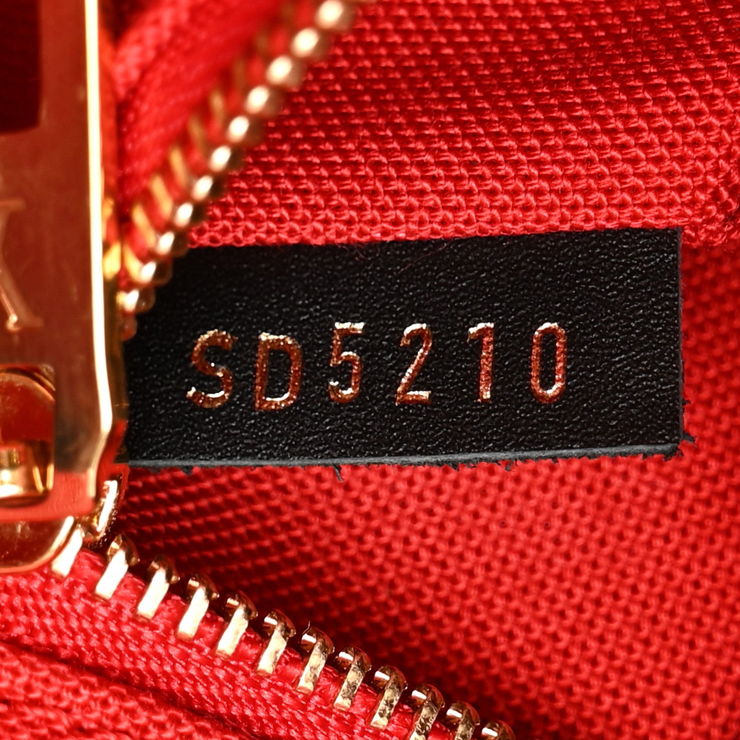 Louis Vuitton Reverse Monogram Giant Onthego MM 7 of 10