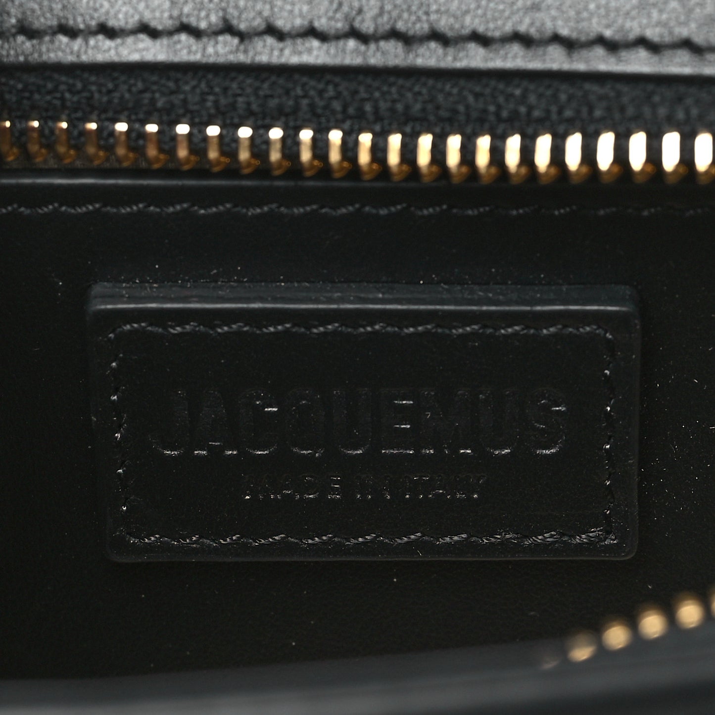 Smooth Calfskin Le Sac Ciuciu Black