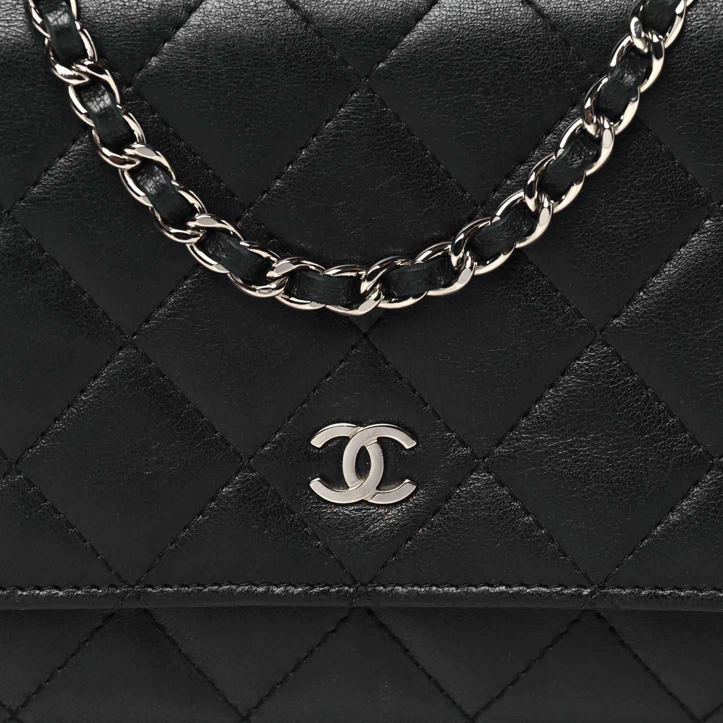 Lambskin Quilted Wallet On Chain WOC Black