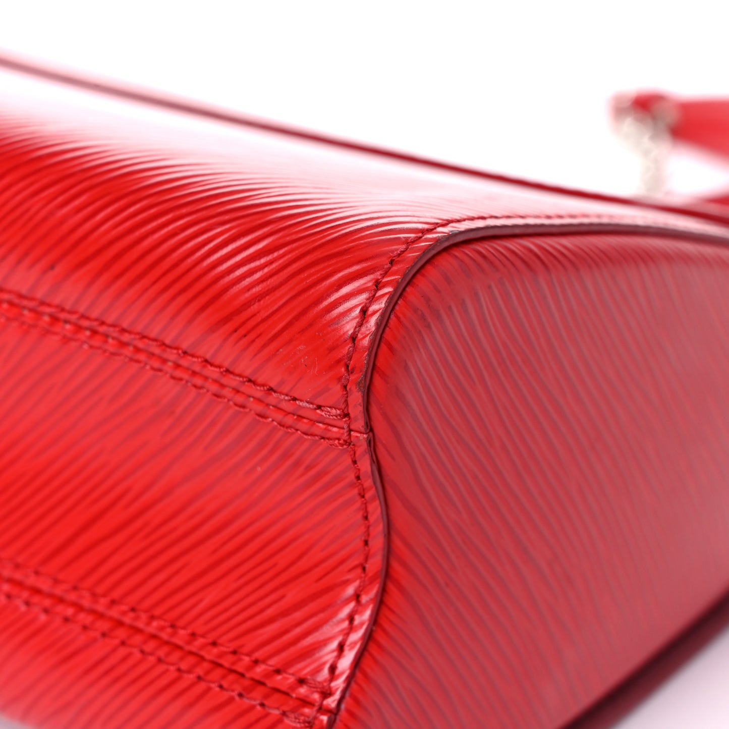 Epi Twist Shoulder Bag MM Coquelicot