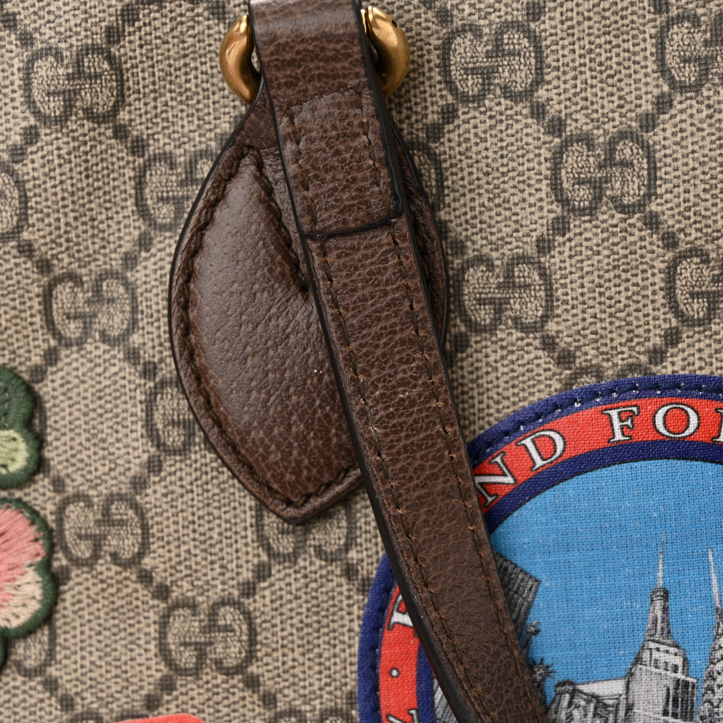 Soft GG Supreme Monogram Courrier Medium Crossbody Tote Beige New Acero