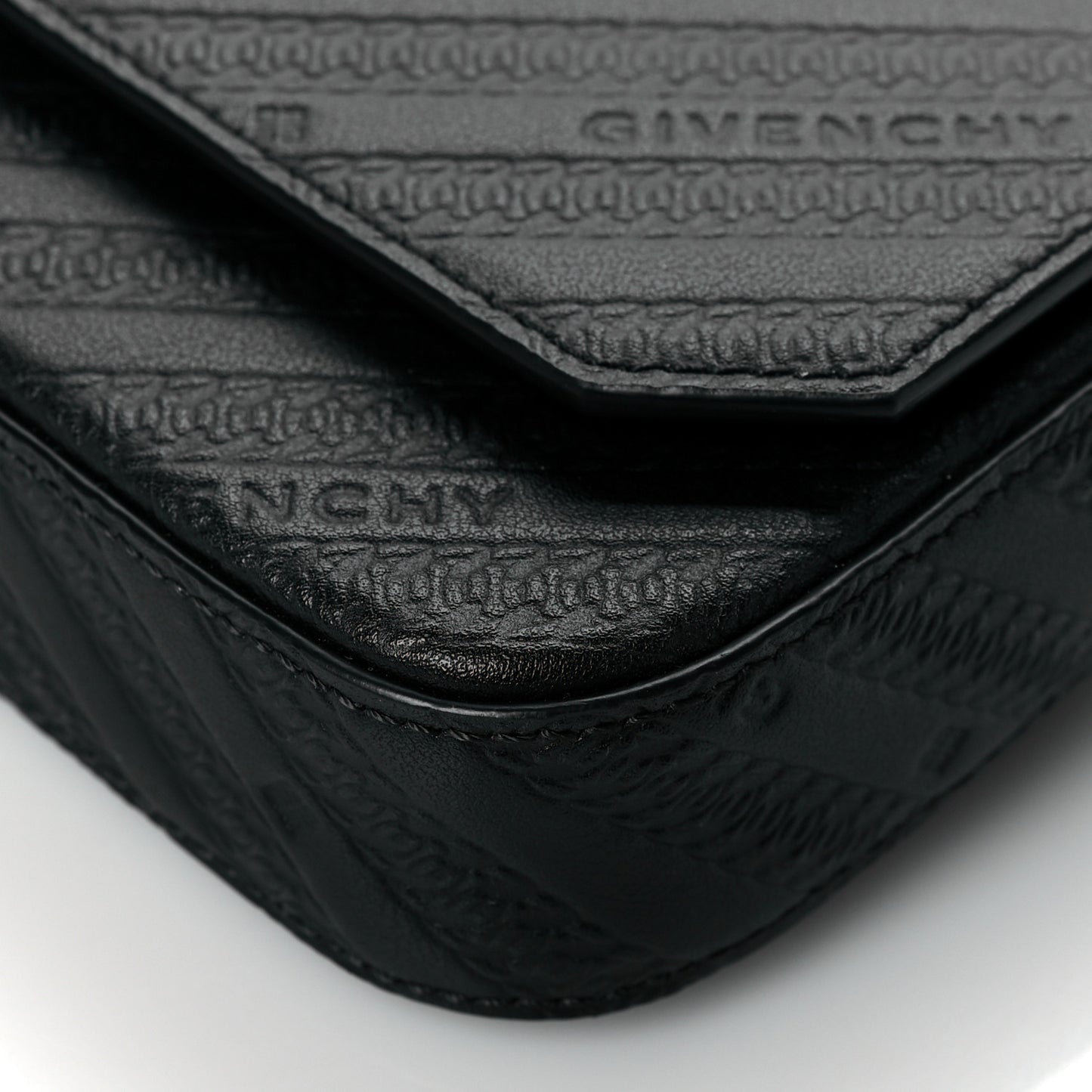 Calfskin Embossed Logo Bond Chain Camera Bag Black