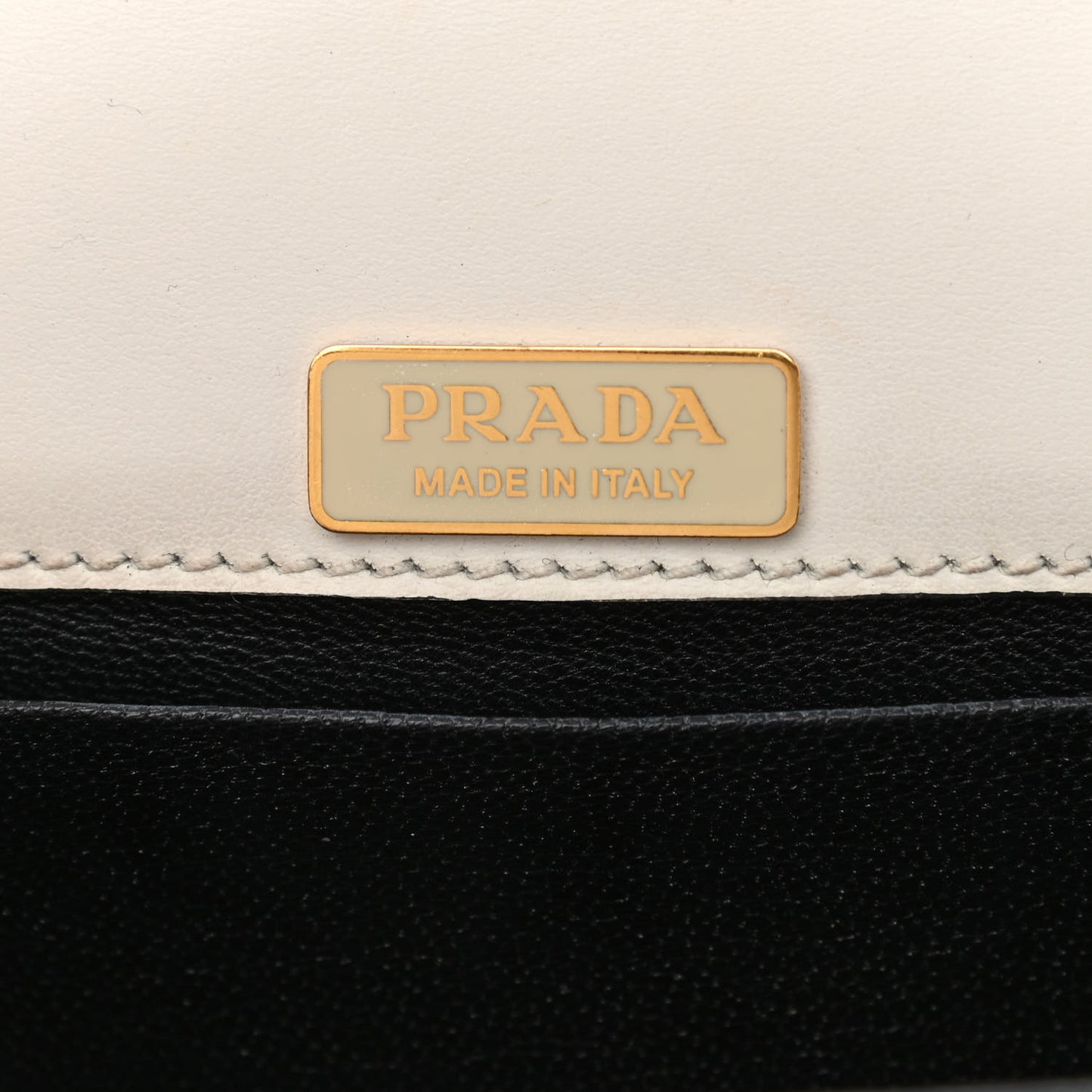City Calf Saffiano Cahier Bag Talco Black