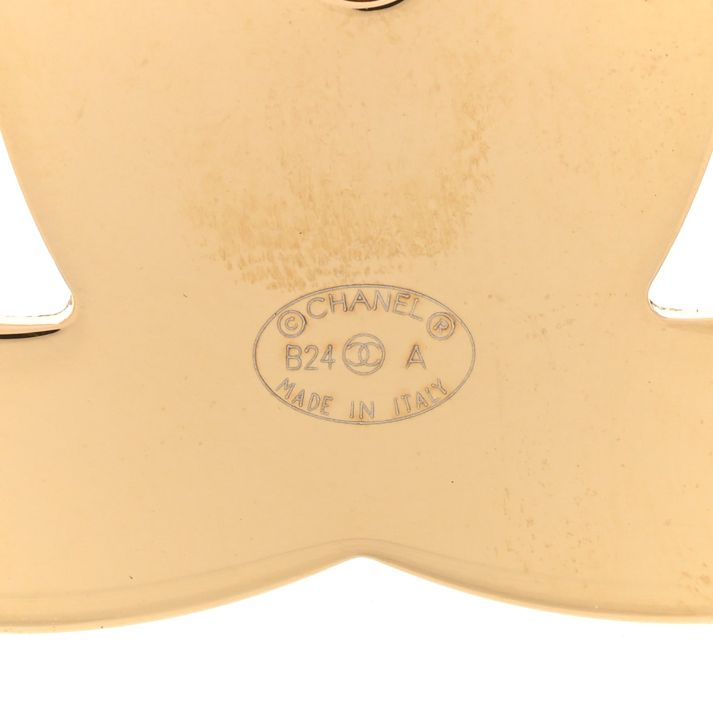 Resin CC Turnlock Brooch Gold Pearly White