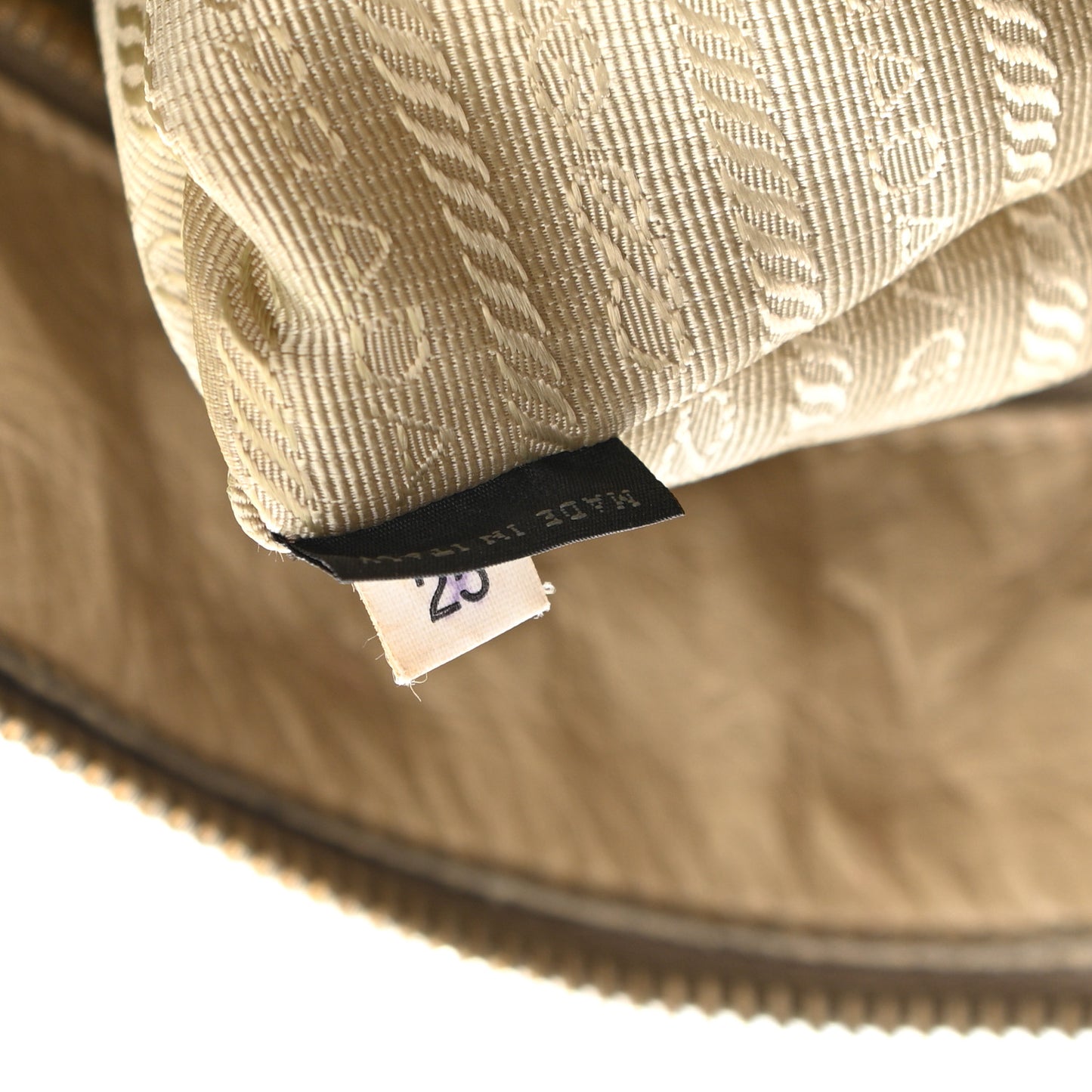 Vitello Shine Shopping Satchel Cammeo