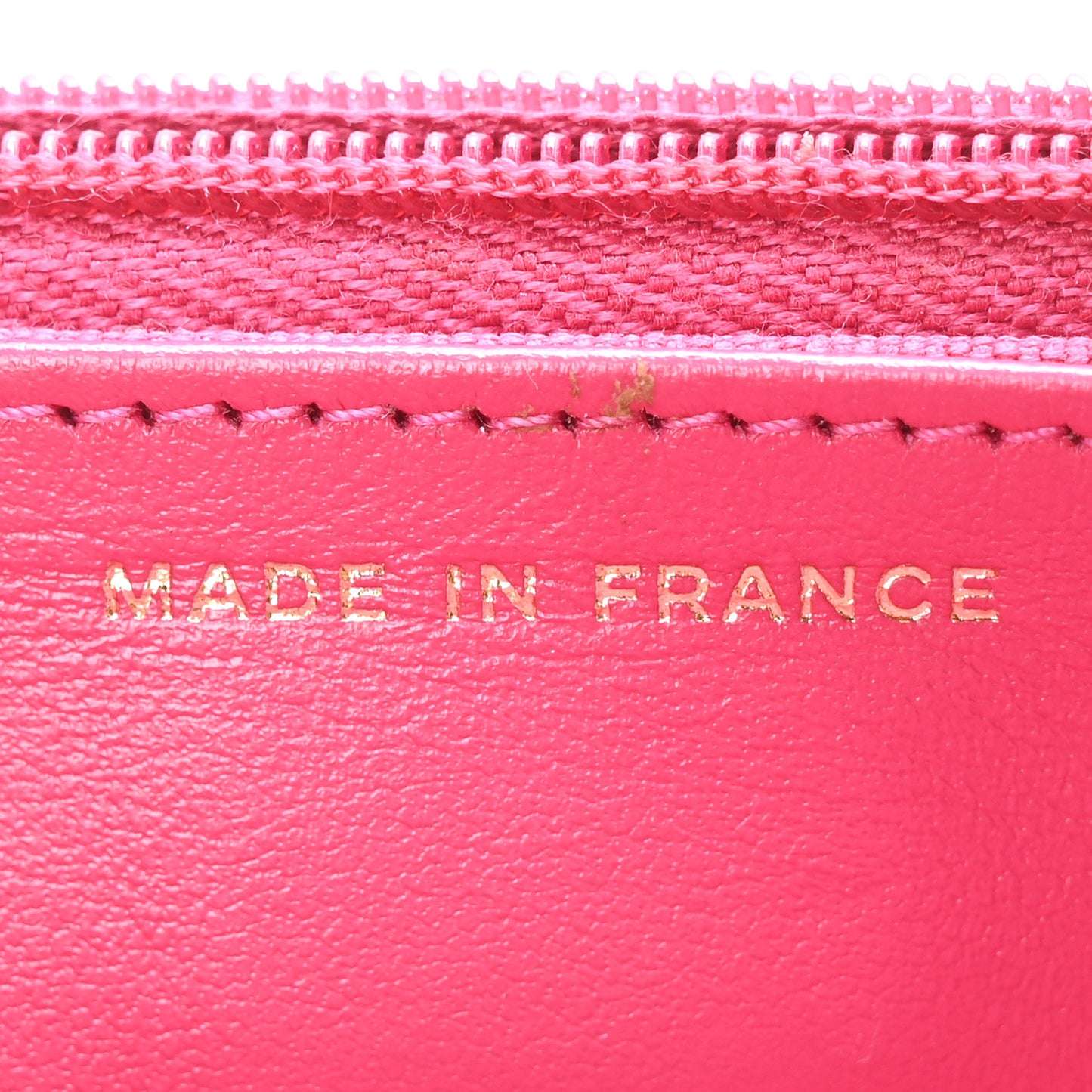 Caviar Quilted Wallet On Chain WOC Fuchsia