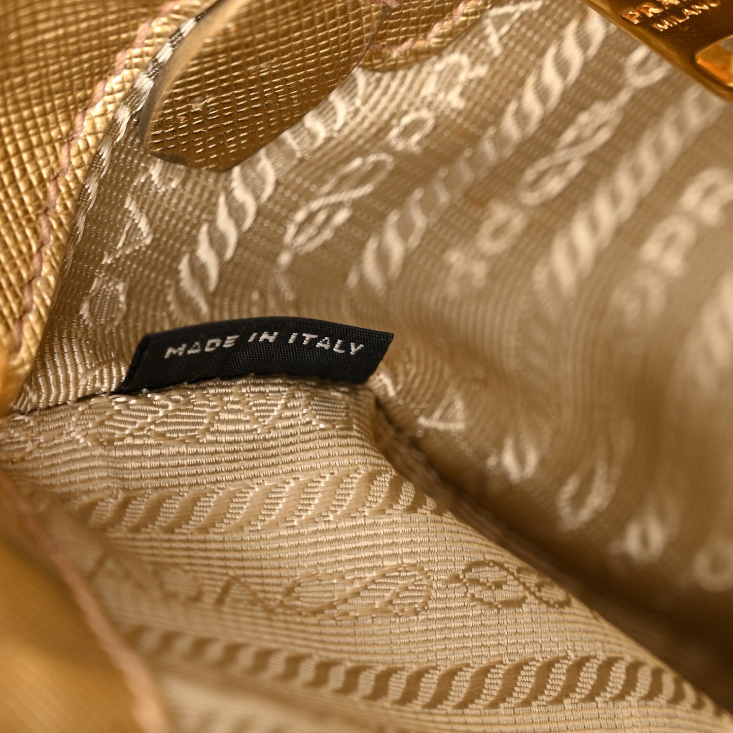 Metallic Saffiano Small Galleria Double Zip Tote Platino