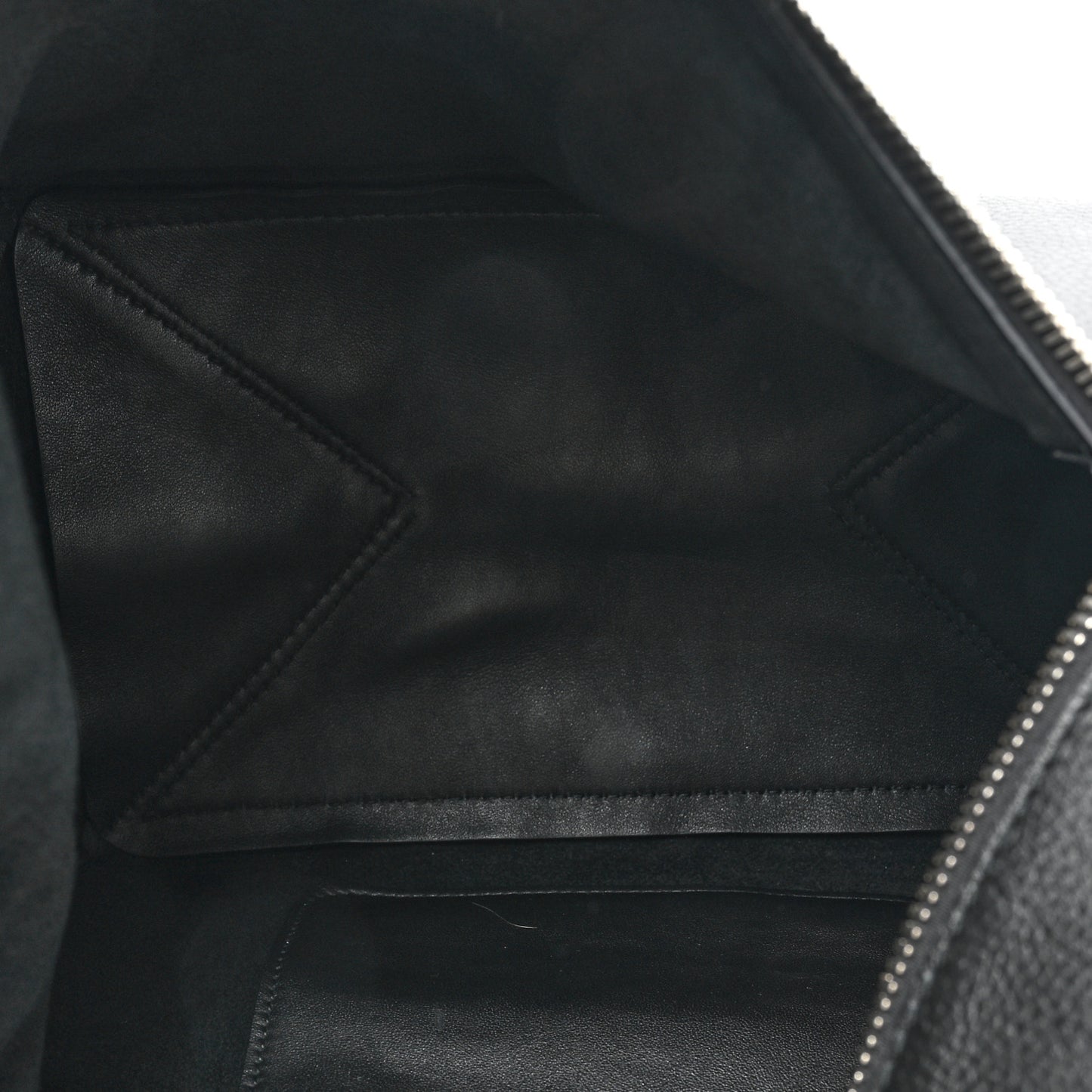Pebbled Calfskin Medium Zip Hobo Black